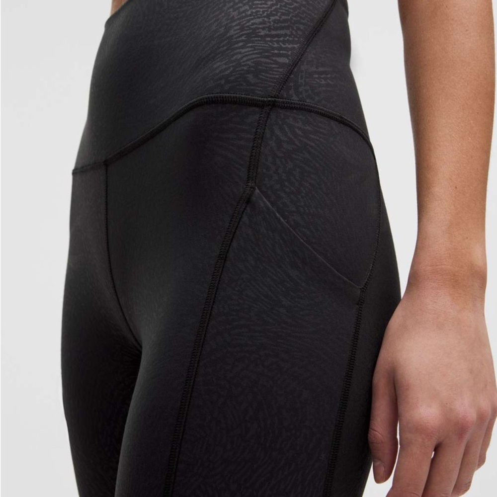 NWT $138 Lululemon Align High-Rise Pant with Pockets 25" Ripple Emboss Black - Picture 3 of 6